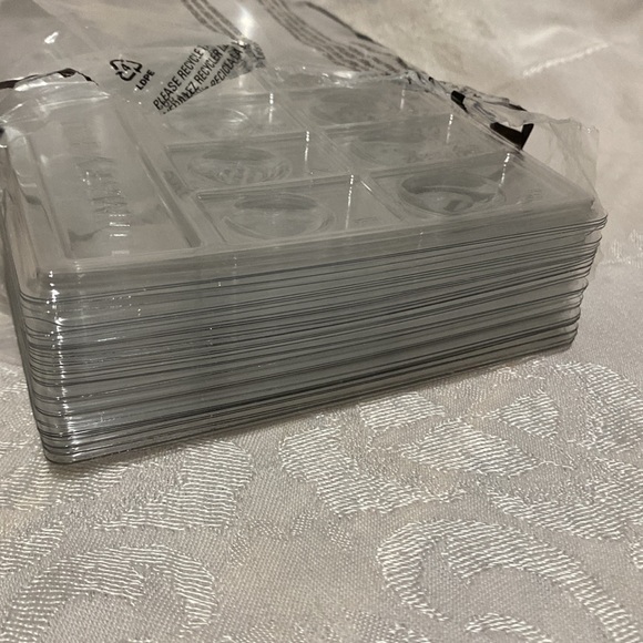 Mary Kay Plastic Make Up Tray Holders. - Picture 2 of 2